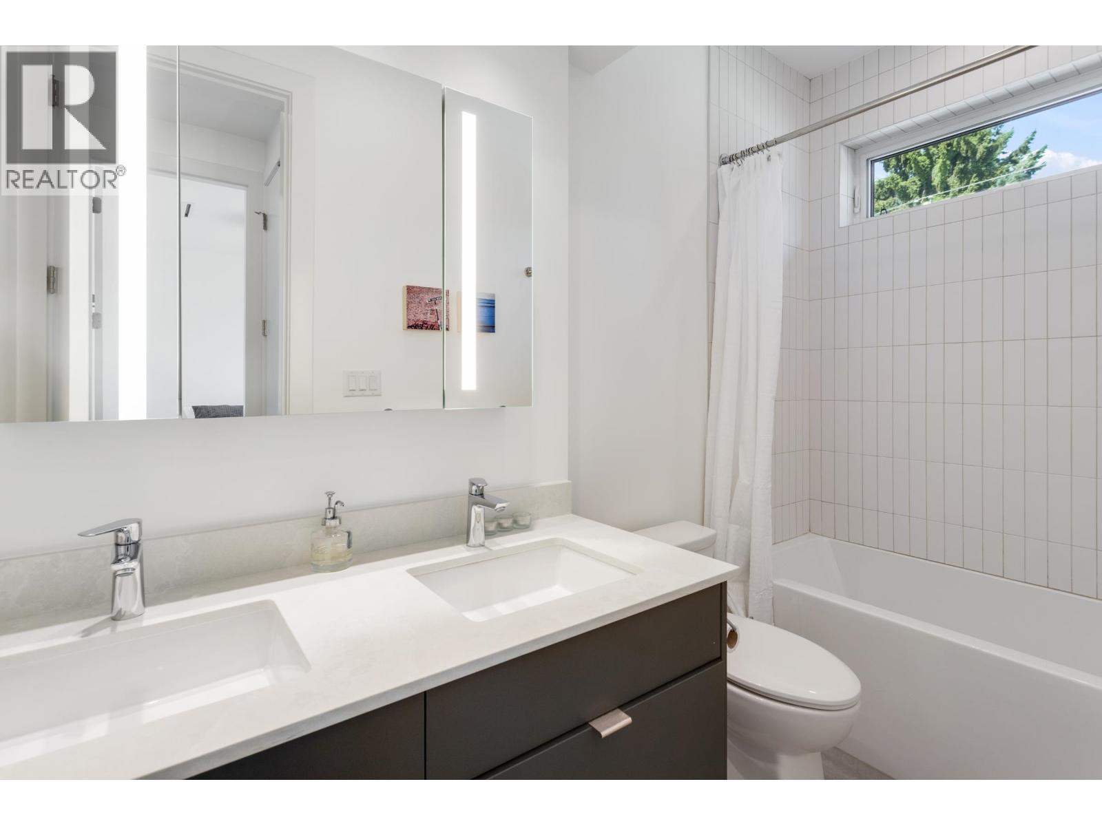 609 E 4th Street, North Vancouver, British Columbia  V7L 1J9 - Photo 26 - R3151368
