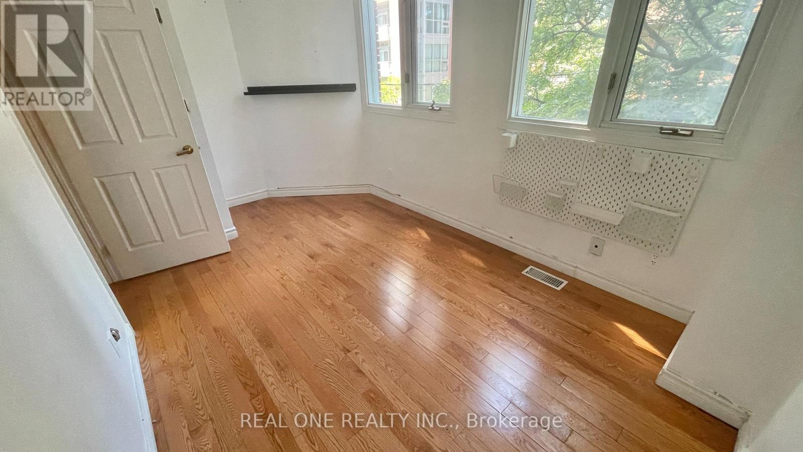 2 - 101 Mcgill Street, Toronto, Ontario M5B 1H5 - Photo 11 - C13654980
