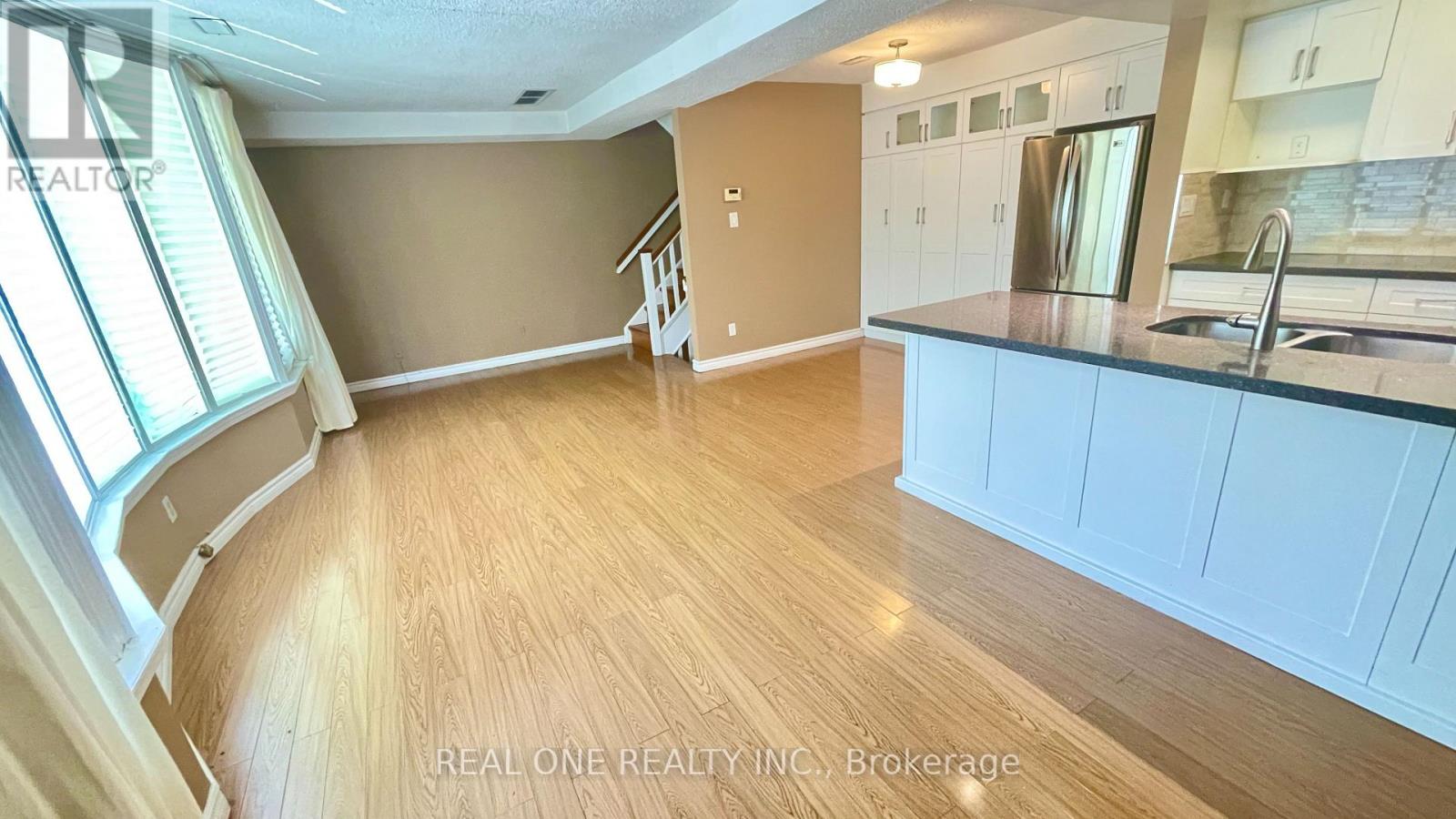 2 - 101 Mcgill Street, Toronto, Ontario M5B 1H5 - Photo 4 - C13654980