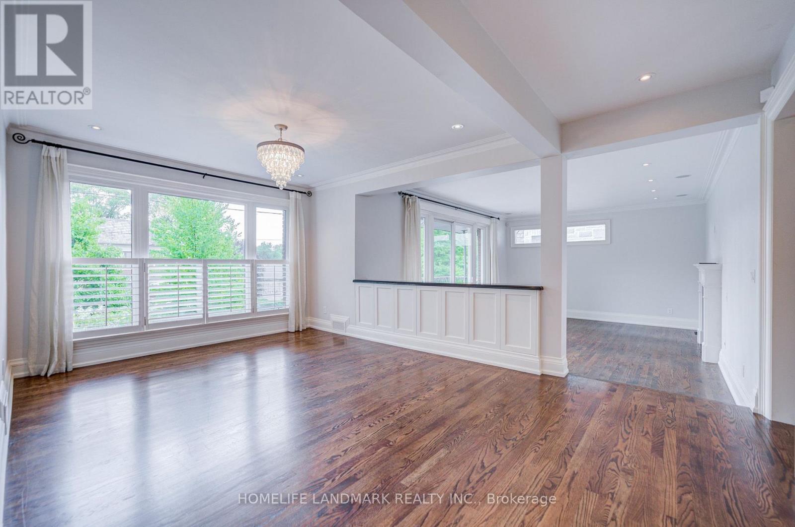 102 Stratford Crescent, Toronto, Ontario M4N 1C6 - Photo 2 - C13654052