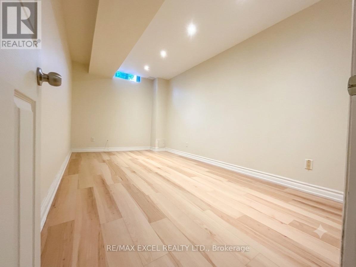 Basement Unit - 101 Sunway Square, Markham, Ontario L3P 7X5 - Photo 5 - N13649454