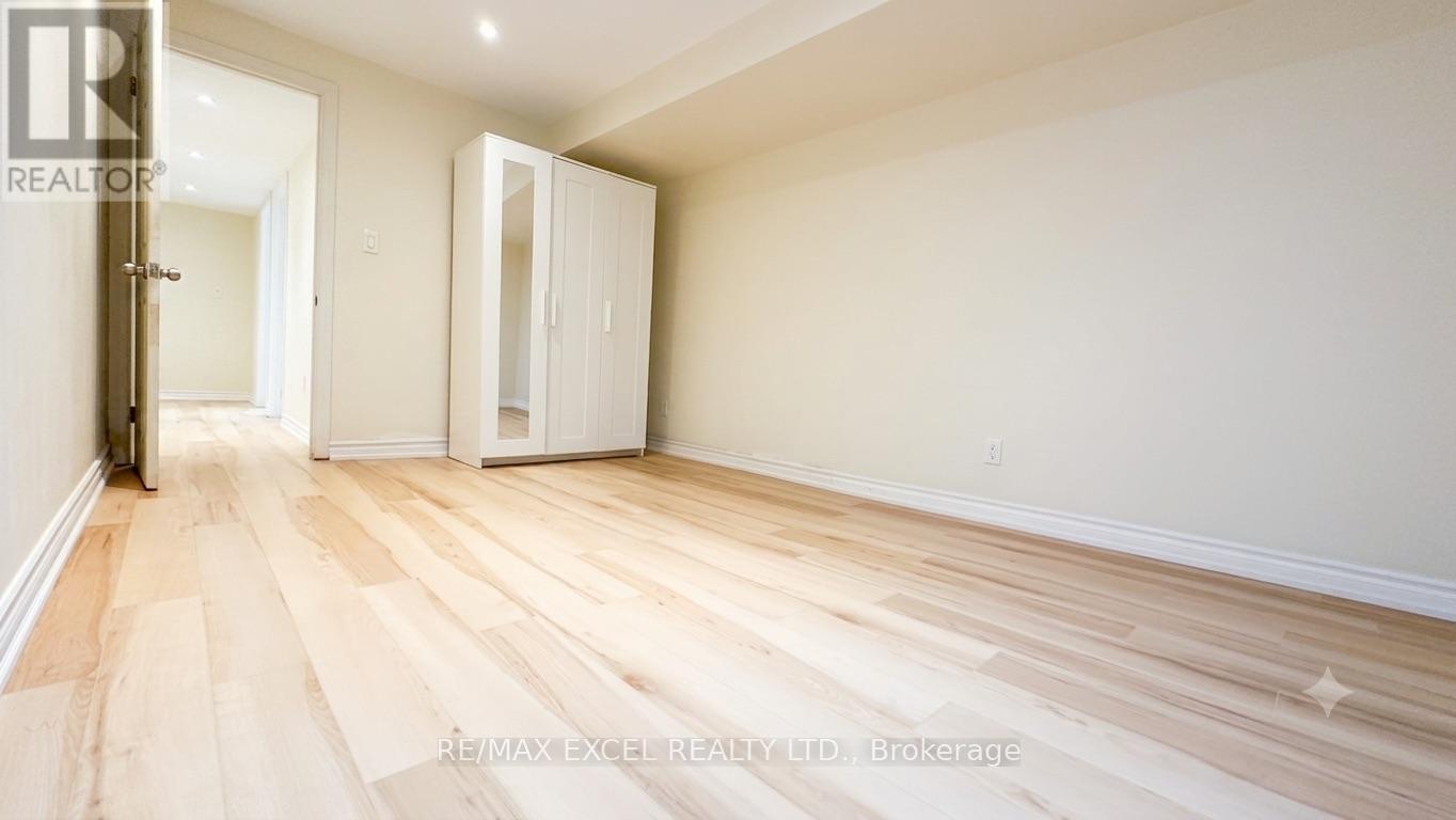 Basement Unit - 101 Sunway Square, Markham, Ontario L3P 7X5 - Photo 4 - N13649454