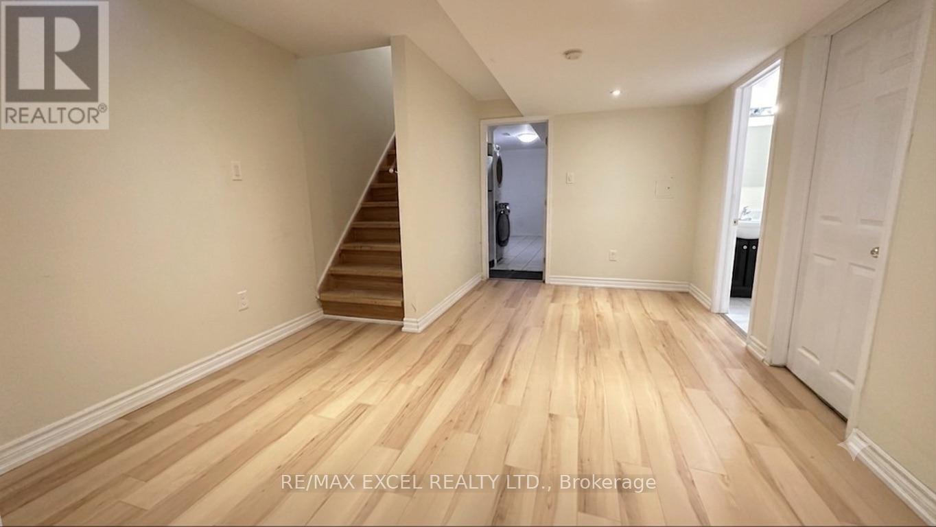 Basement Unit - 101 Sunway Square, Markham, Ontario L3P 7X5 - Photo 6 - N13649454