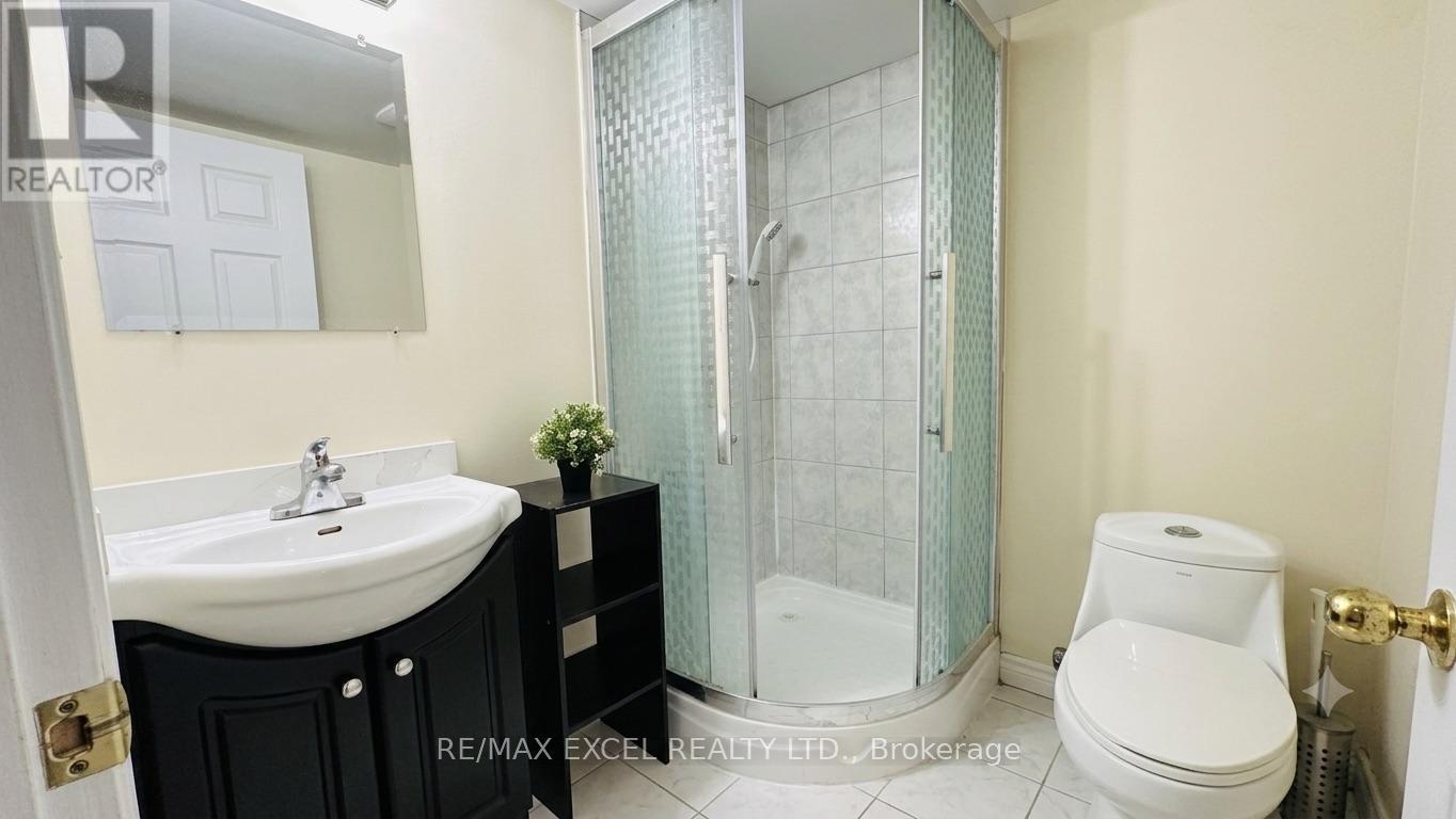 Basement Unit - 101 Sunway Square, Markham, Ontario L3P 7X5 - Photo 7 - N13649454