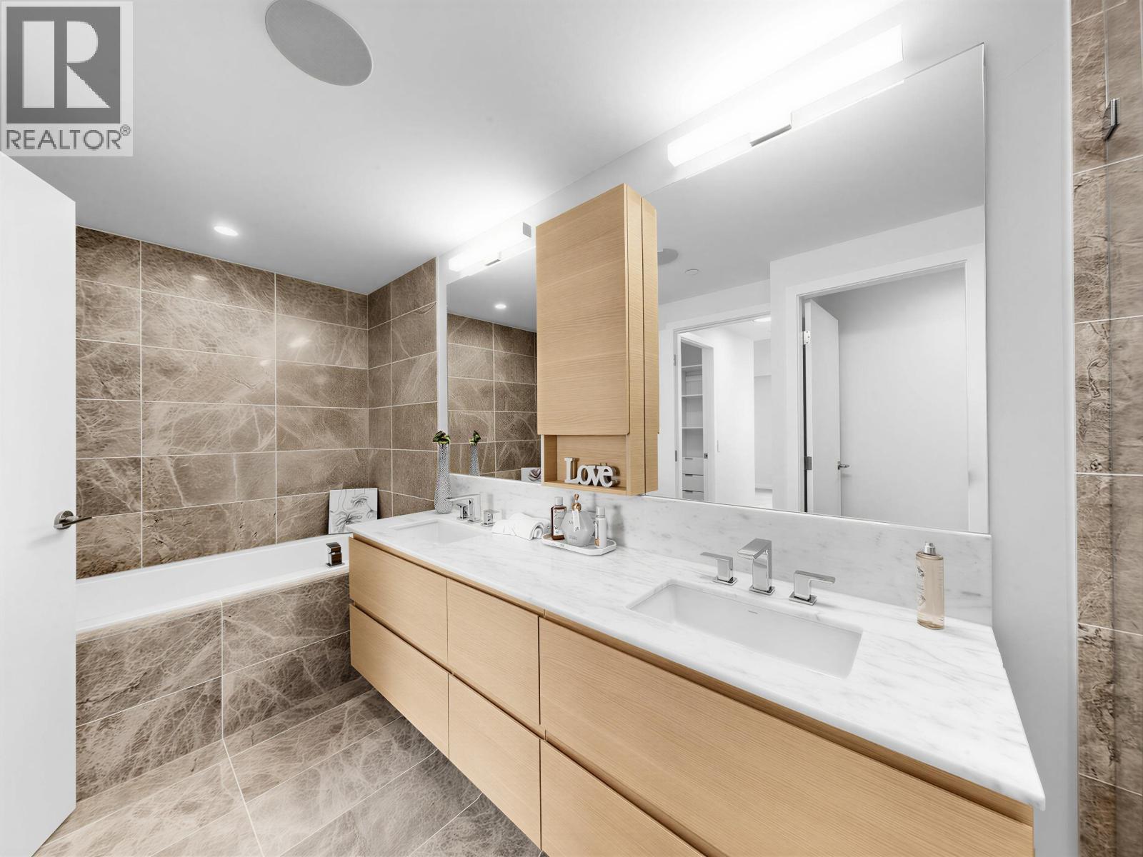 2501 305 Morrissey Road, Port Moody, British Columbia  V3H 0M3 - Photo 19 - R3147433