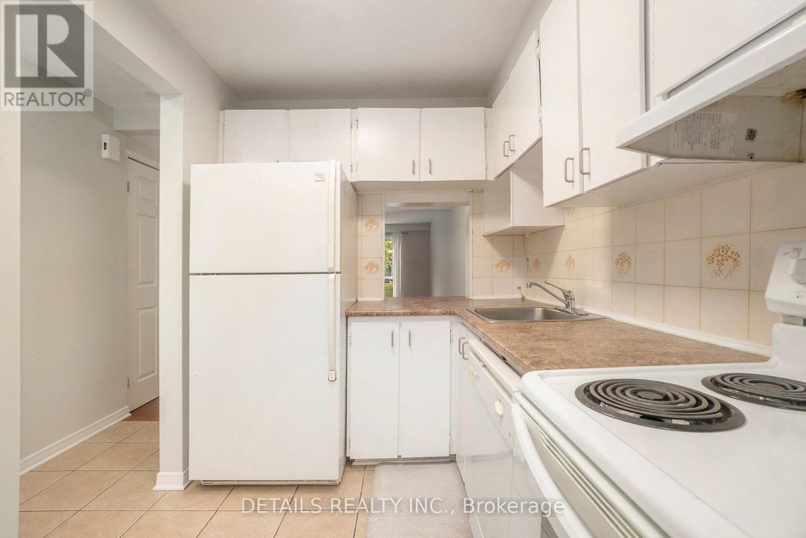 144d Valley Stream Drive, Ottawa, Ontario  K2H 9C6 - Photo 2 - X13654988