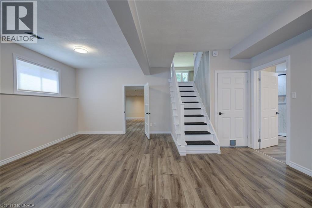 9 Winding Way, Brantford, Ontario  N3R 3S1 - Photo 30 - 40846914