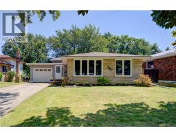 9 WINDING Way, Brantford, Ontario
