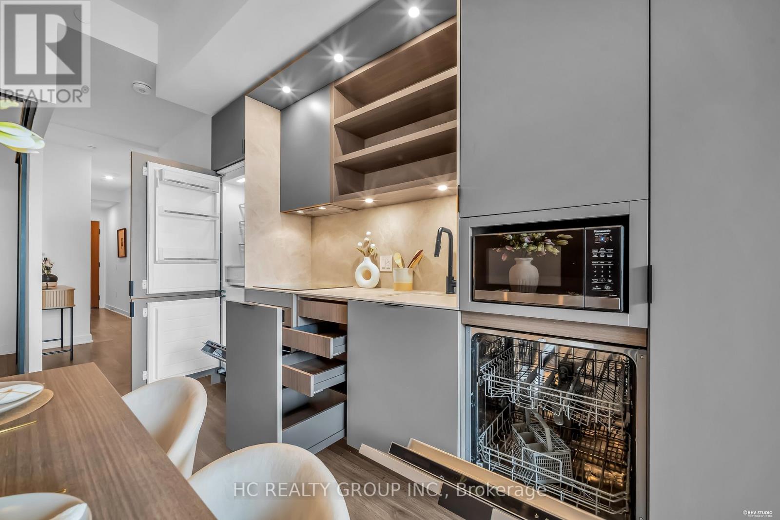 1805 - 55 Charles Street E, Toronto, Ontario  M4Y 0J1 - Photo 9 - C13654994