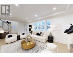 29 ROSITA CRESCENT, Toronto, Ontario