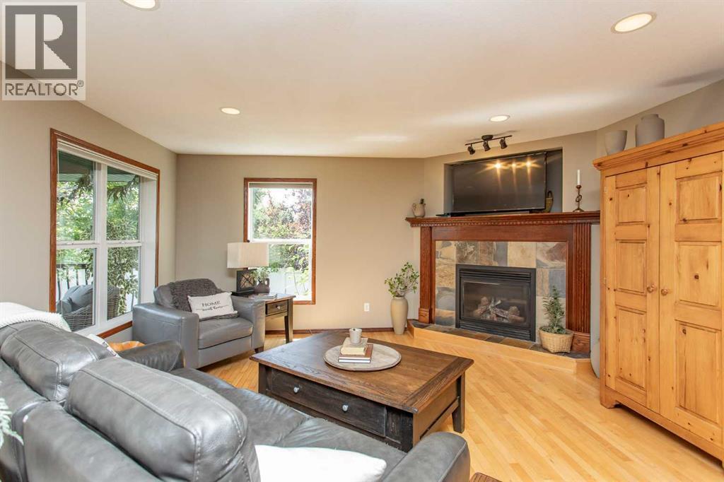 715 700 Ramage Close, Red Deer, Alberta  T4P 3X8 - Photo 4 - A2335873