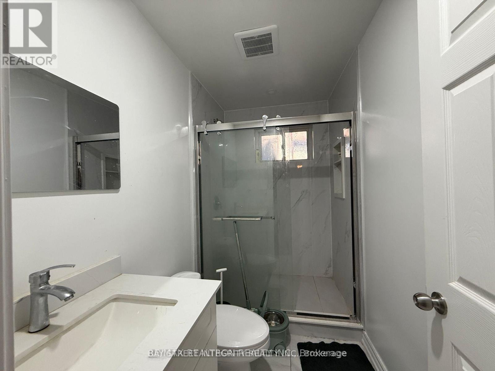 34 Iangrove Terrace, Toronto, Ontario  M1W 2H2 - Photo 9 - E13648406