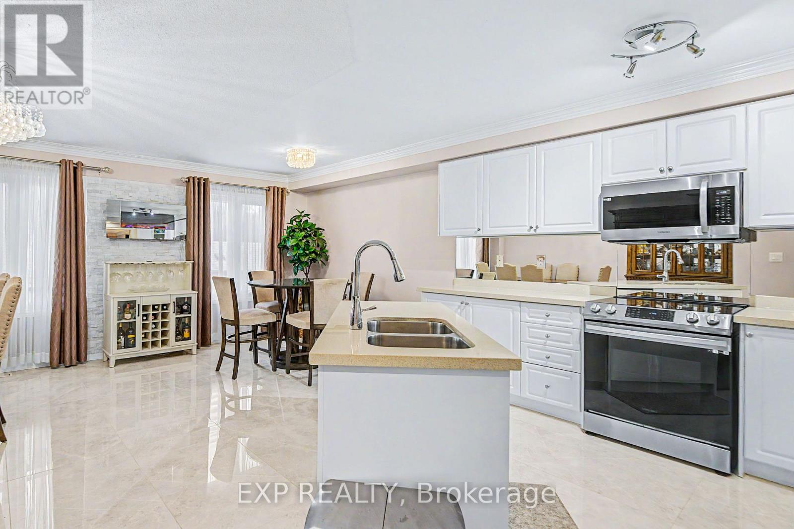 3 Baffin Court, Richmond Hill, Ontario  L4B 4J6 - Photo 11 - N13647284