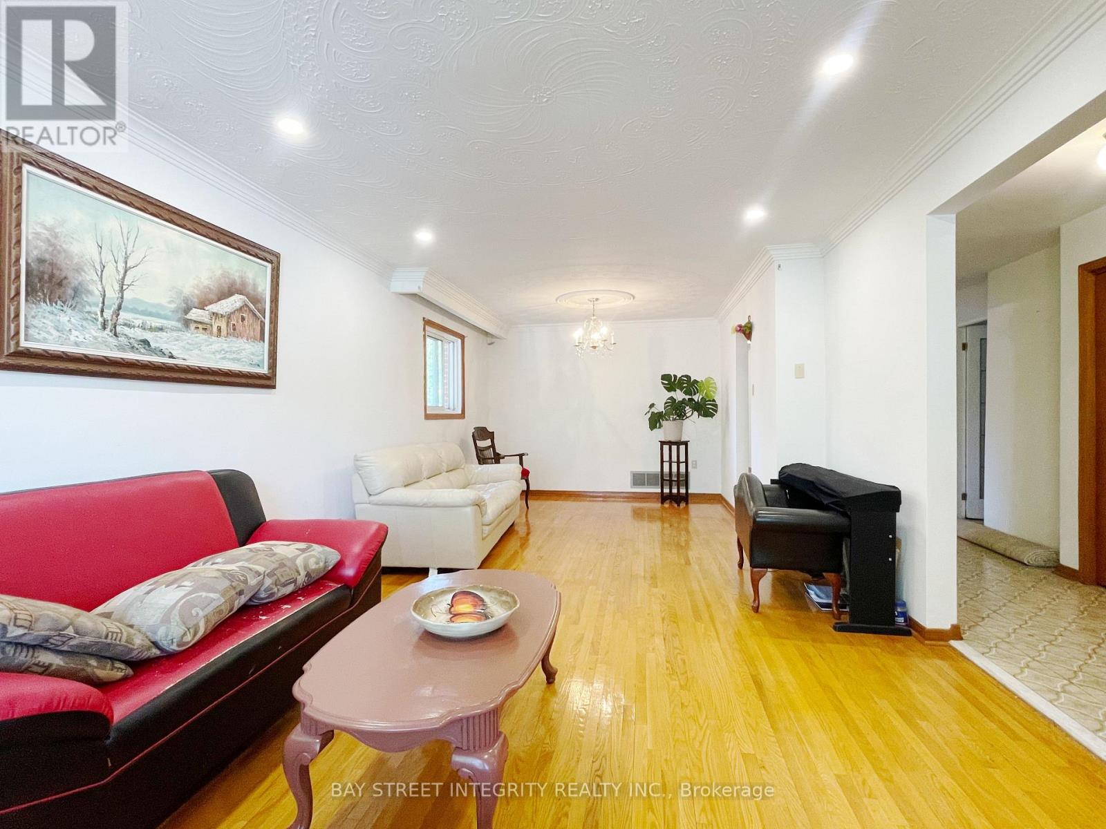 34 Iangrove Terrace, Toronto, Ontario  M1W 2H2 - Photo 2 - E13648406
