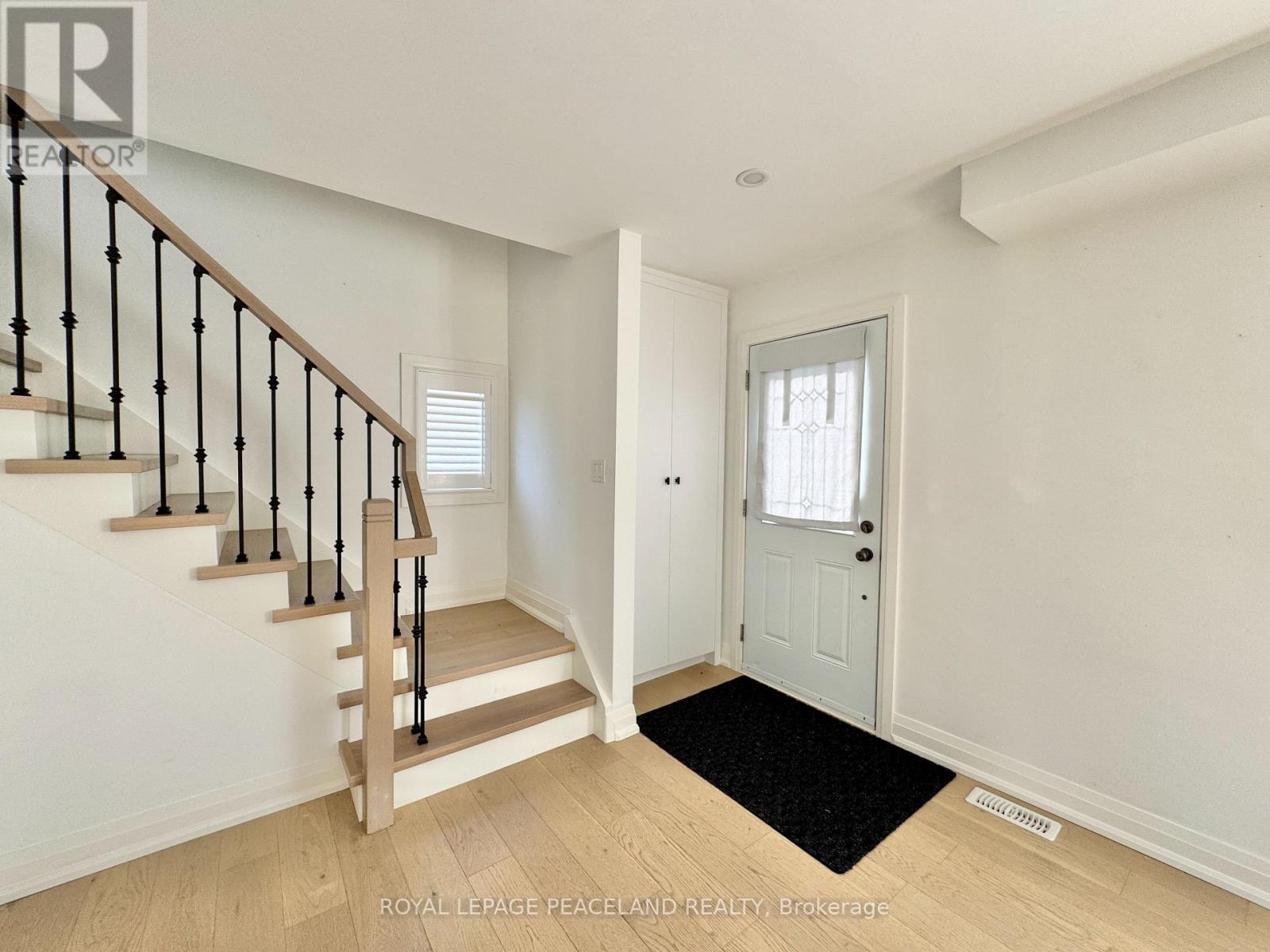 29 Rosita Crescent, Toronto, Ontario M1L 1X7 - Photo 2 - E13655002