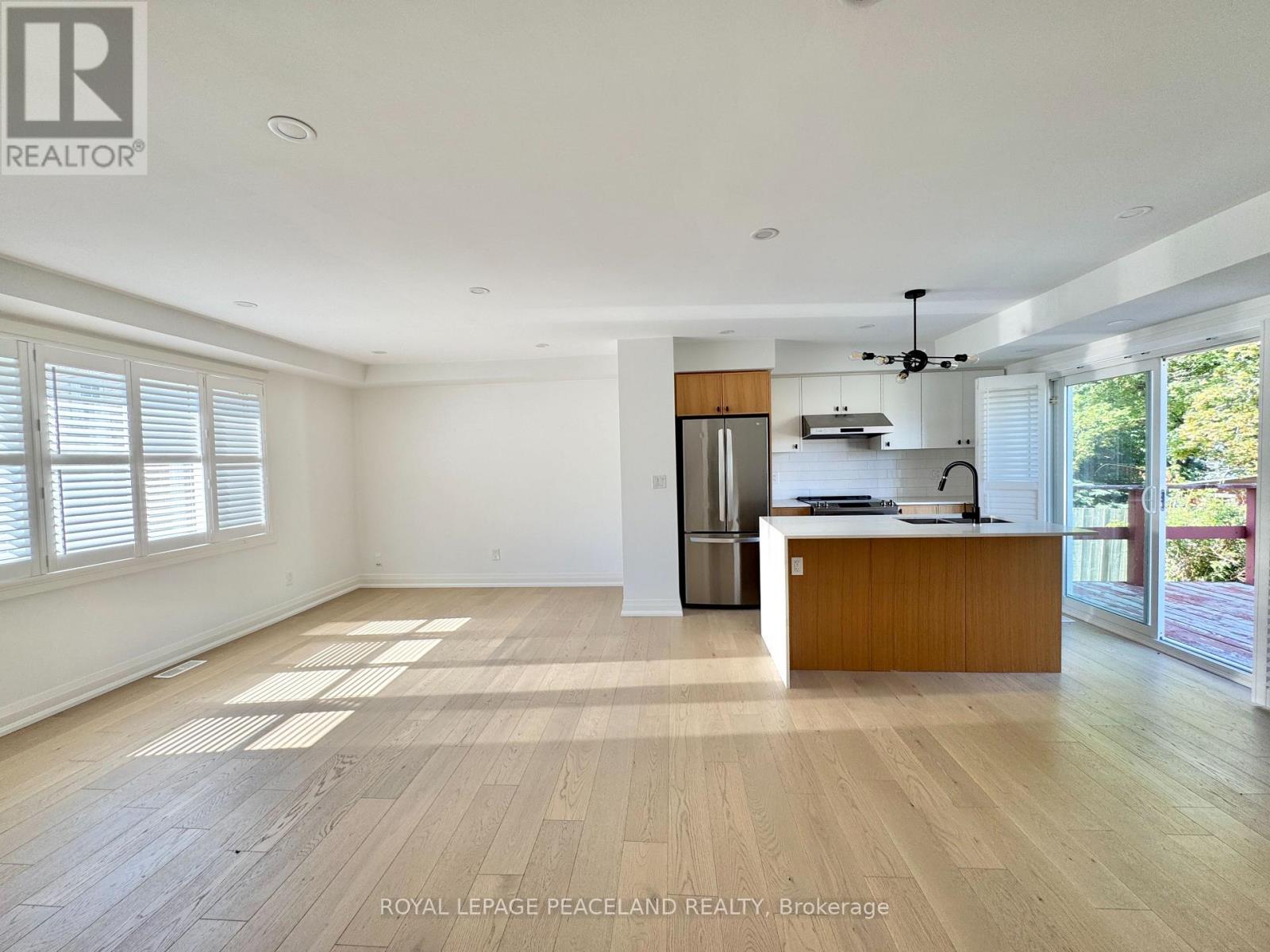 29 Rosita Crescent, Toronto, Ontario M1L 1X7 - Photo 4 - E13655002