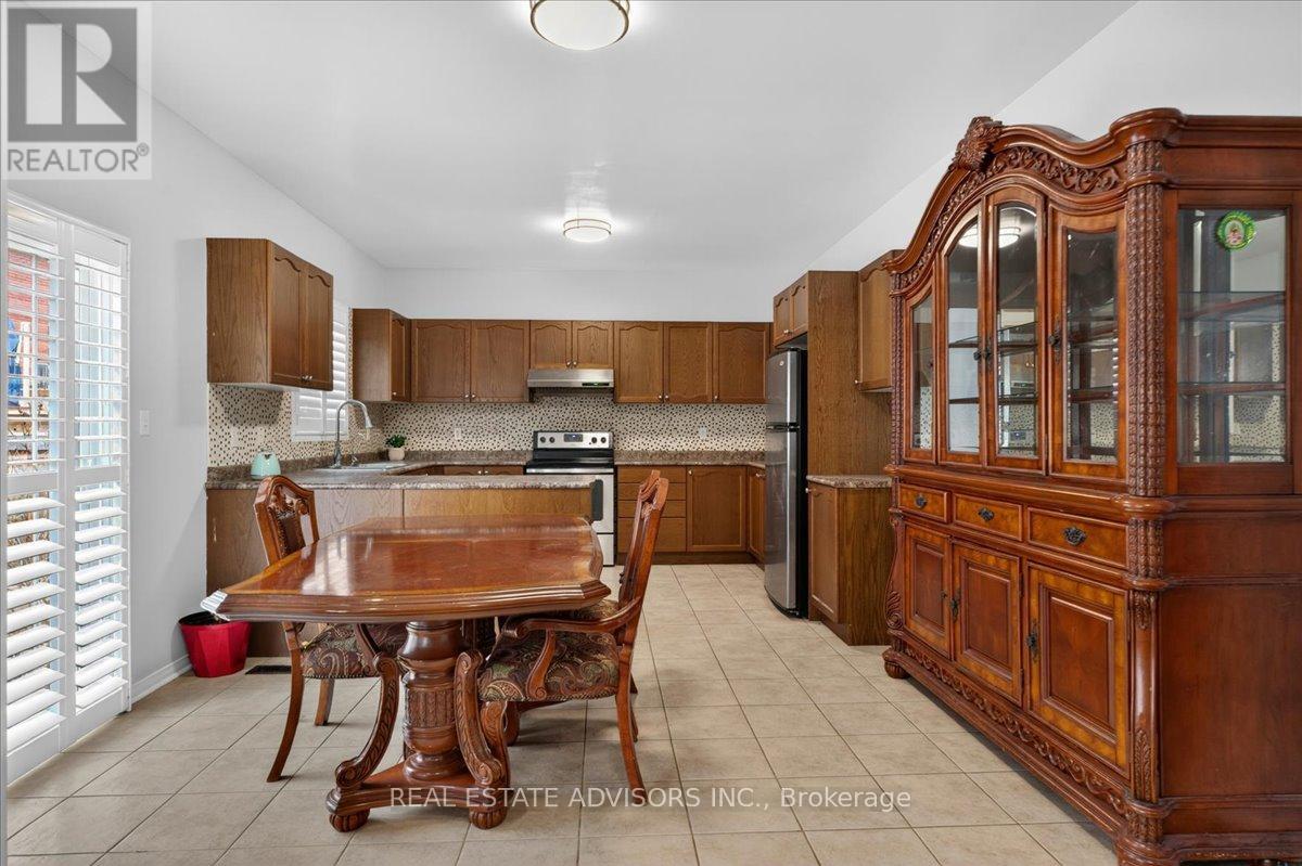 556 Forsyth Farm Drive, Whitchurch-Stouffville, Ontario  L4A 0N3 - Photo 15 - N13655004