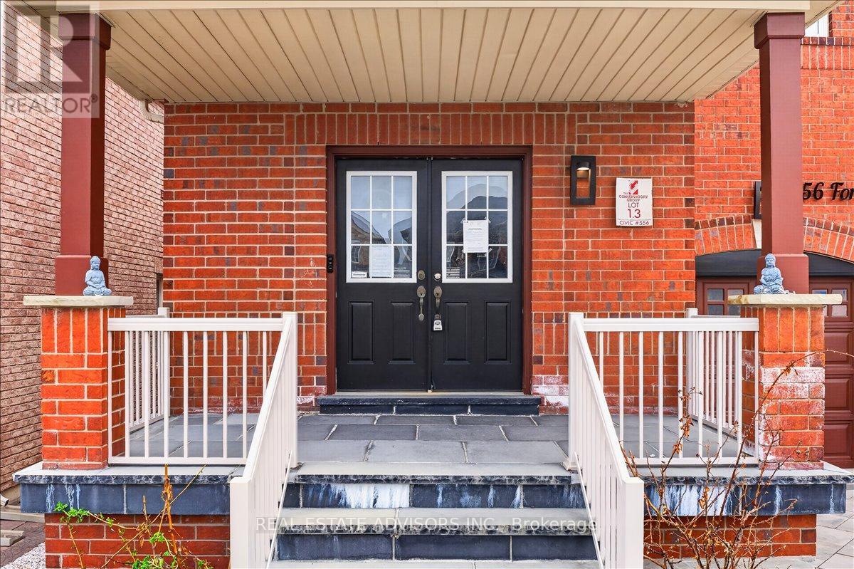 556 Forsyth Farm Drive, Whitchurch-Stouffville, Ontario  L4A 0N3 - Photo 3 - N13655004