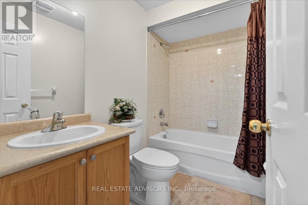 556 Forsyth Farm Drive, Whitchurch-Stouffville, Ontario  L4A 0N3 - Photo 33 - N13655004