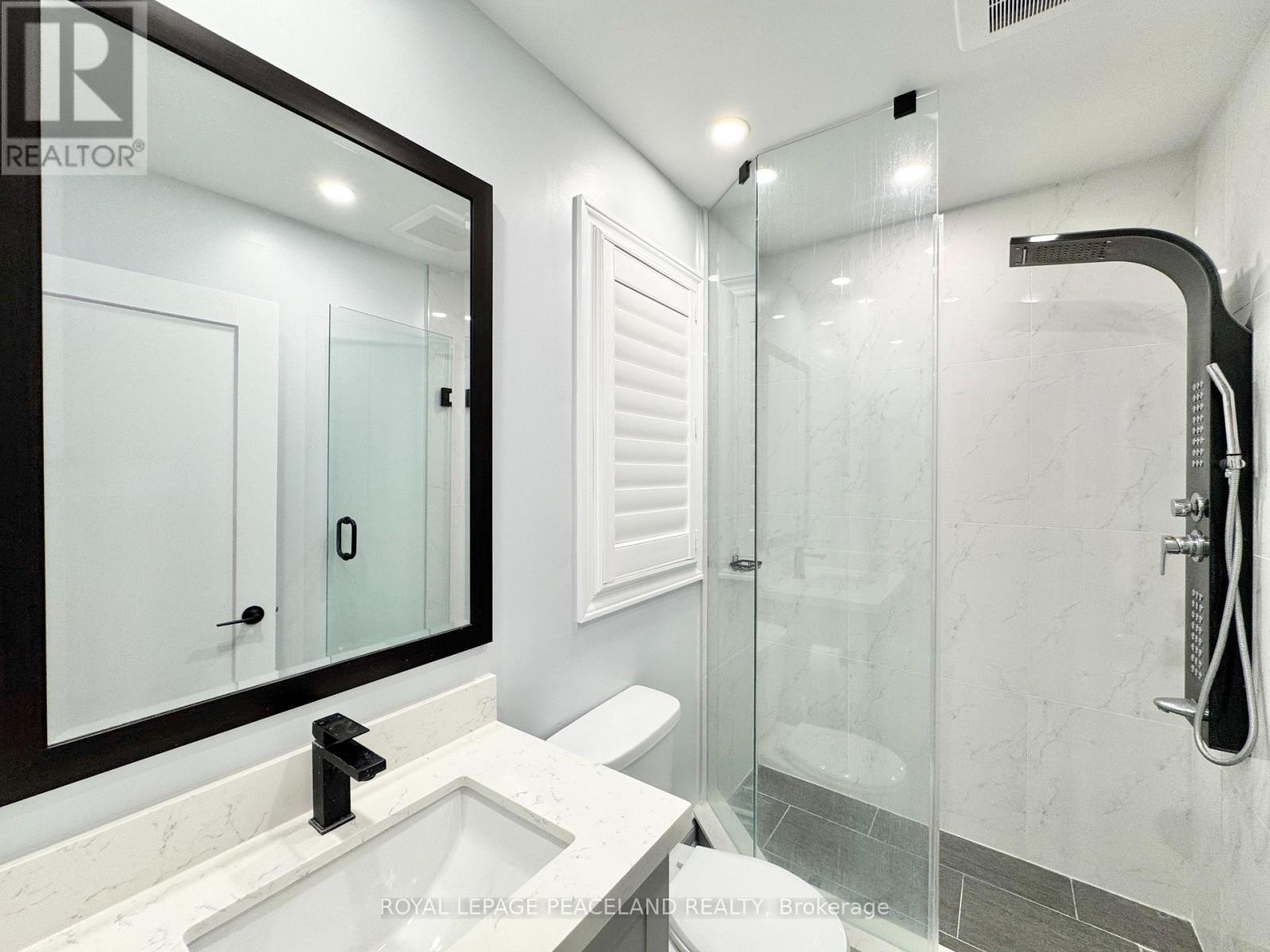 47 Chamberlain Avenue, Toronto, Ontario M6E 4J9 - Photo 14 - W13654998