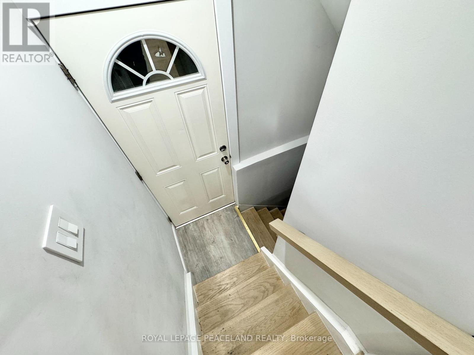 47 Chamberlain Avenue, Toronto, Ontario M6E 4J9 - Photo 15 - W13654998