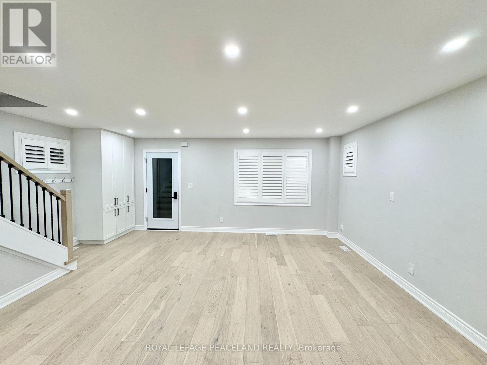 47 Chamberlain Avenue, Toronto, Ontario M6E 4J9 - Photo 5 - W13654998