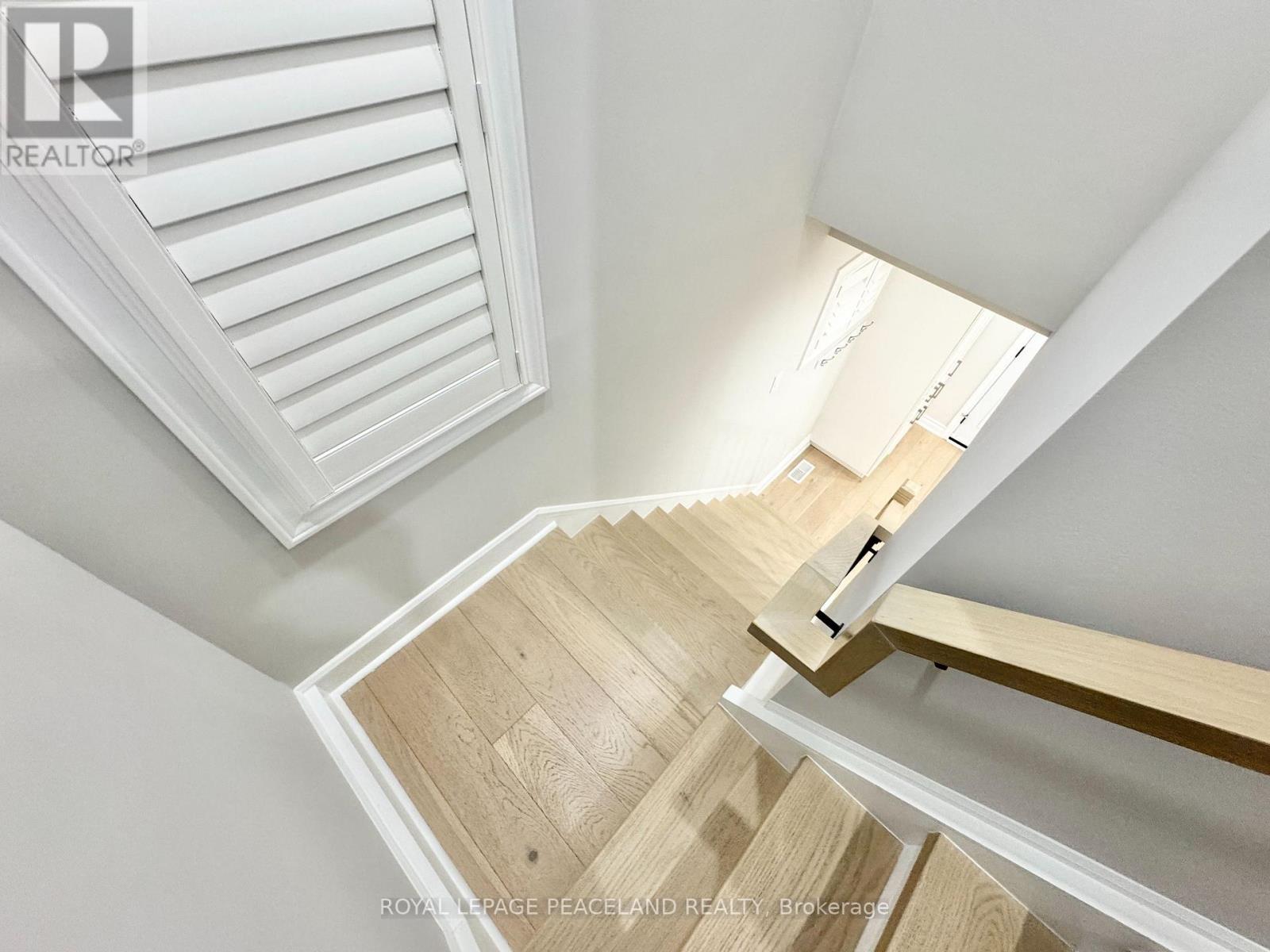 47 Chamberlain Avenue, Toronto, Ontario M6E 4J9 - Photo 9 - W13654998