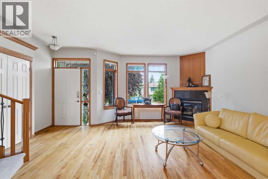 256 43 Avenue NW, Calgary, Alberta  T2K 0H6 - Photo 4 - A2318922