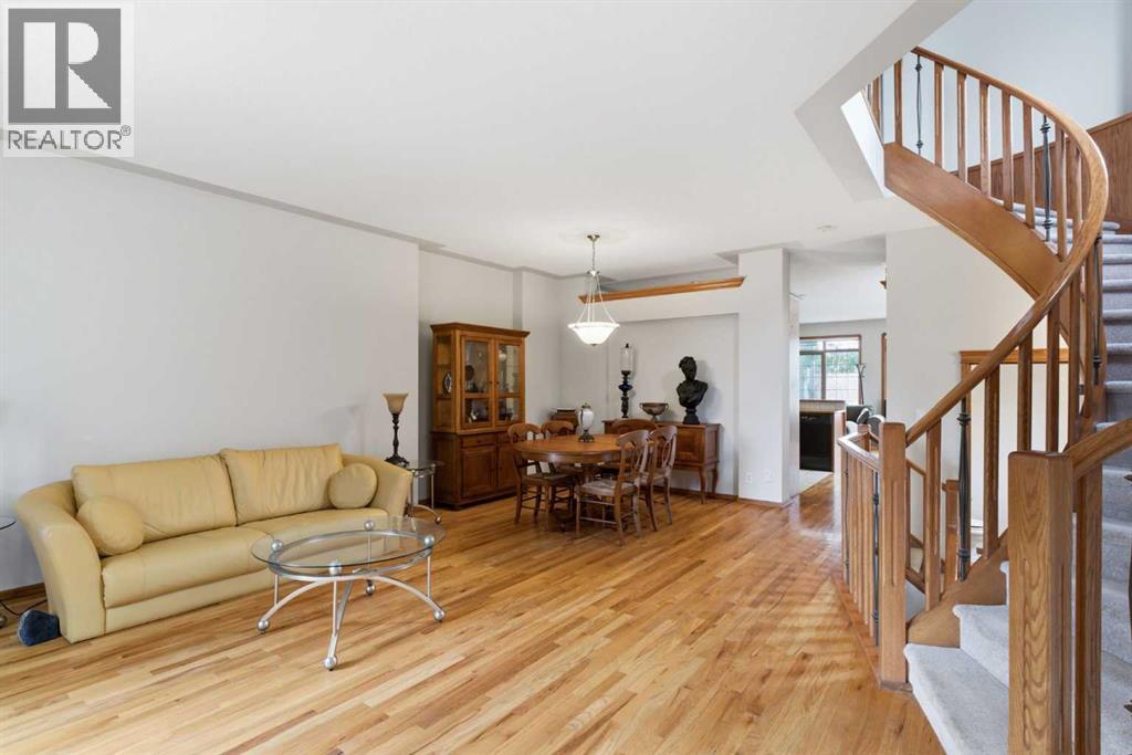 256 43 Avenue NW, Calgary, Alberta  T2K 0H6 - Photo 5 - A2318922