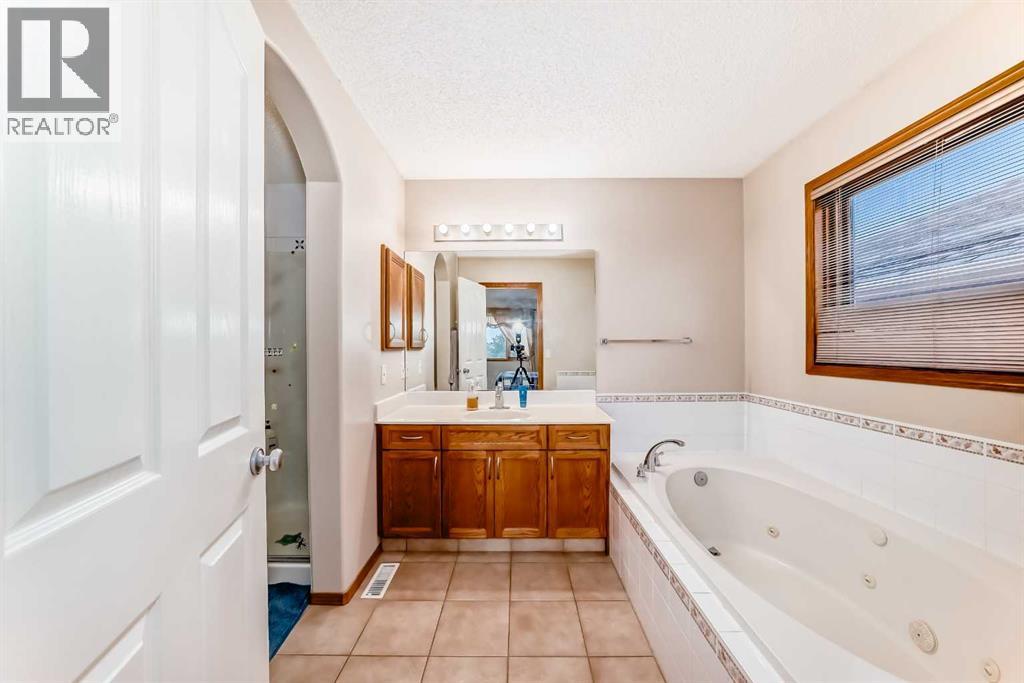 75 Hampstead Way NW, Calgary, Alberta  T3A 6E5 - Photo 29 - A2310783