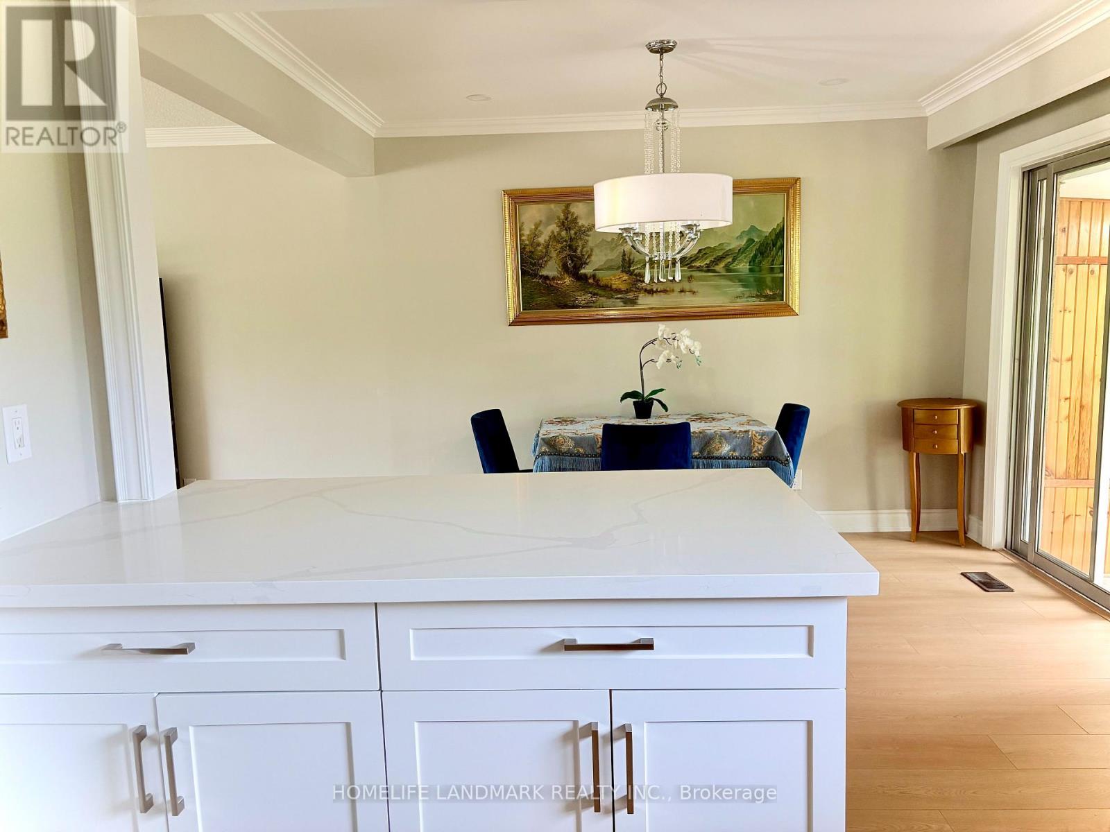 46 Bowerbank Drive, Toronto, Ontario M2M 1Z8 - Photo 7 - C13655008