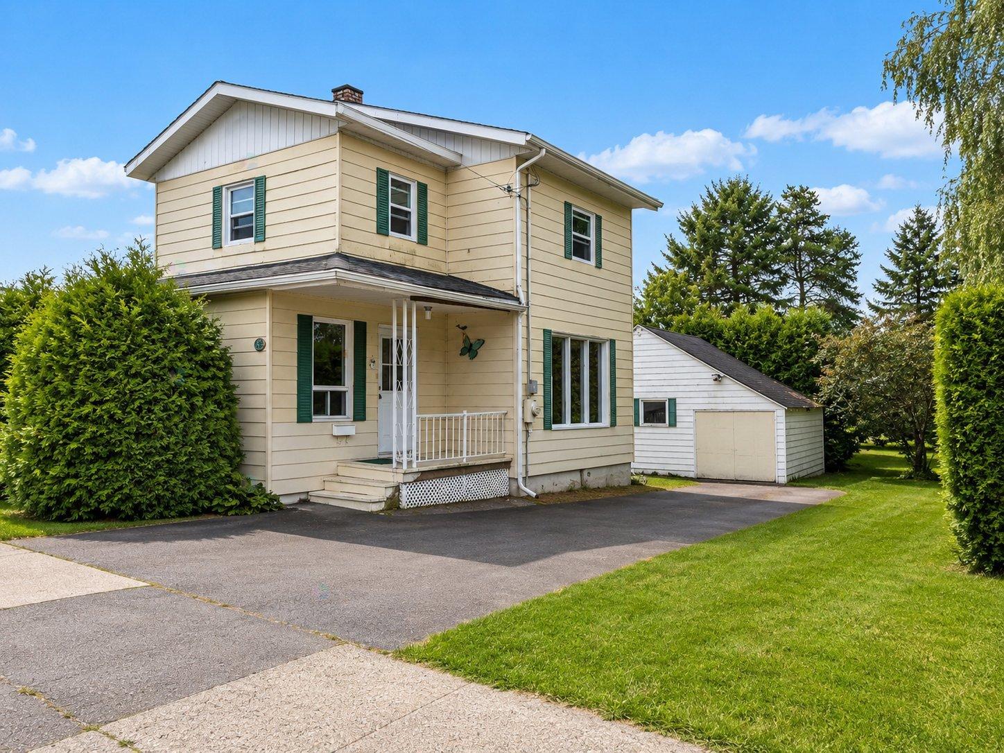 187 Av. Jacques-Cartier Disraeli - Ville Quebec Canada G0N1E0 2