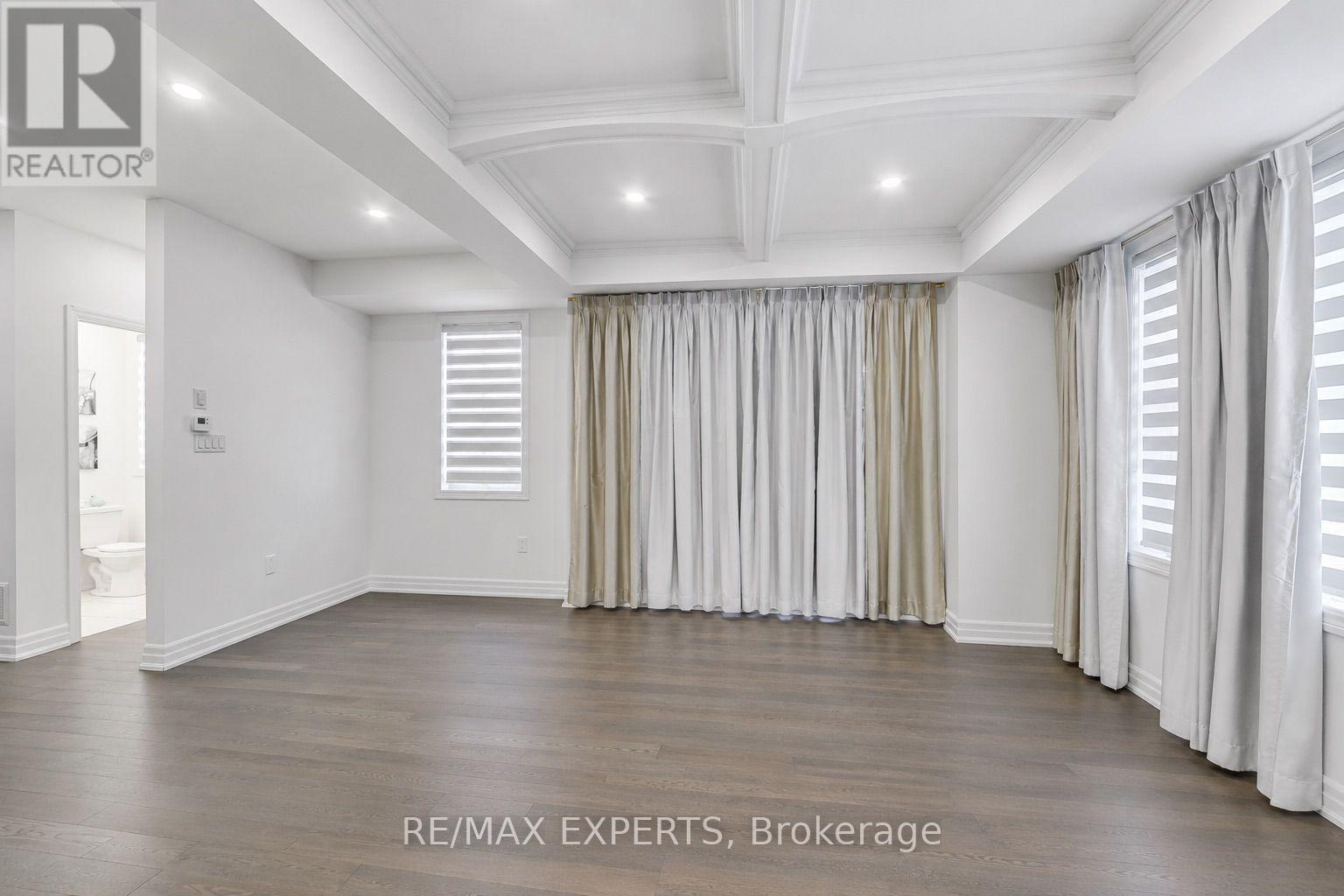 2285 Major Mackenzie Drive W, Vaughan, Ontario  L6A 5A8 - Photo 11 - N13655016