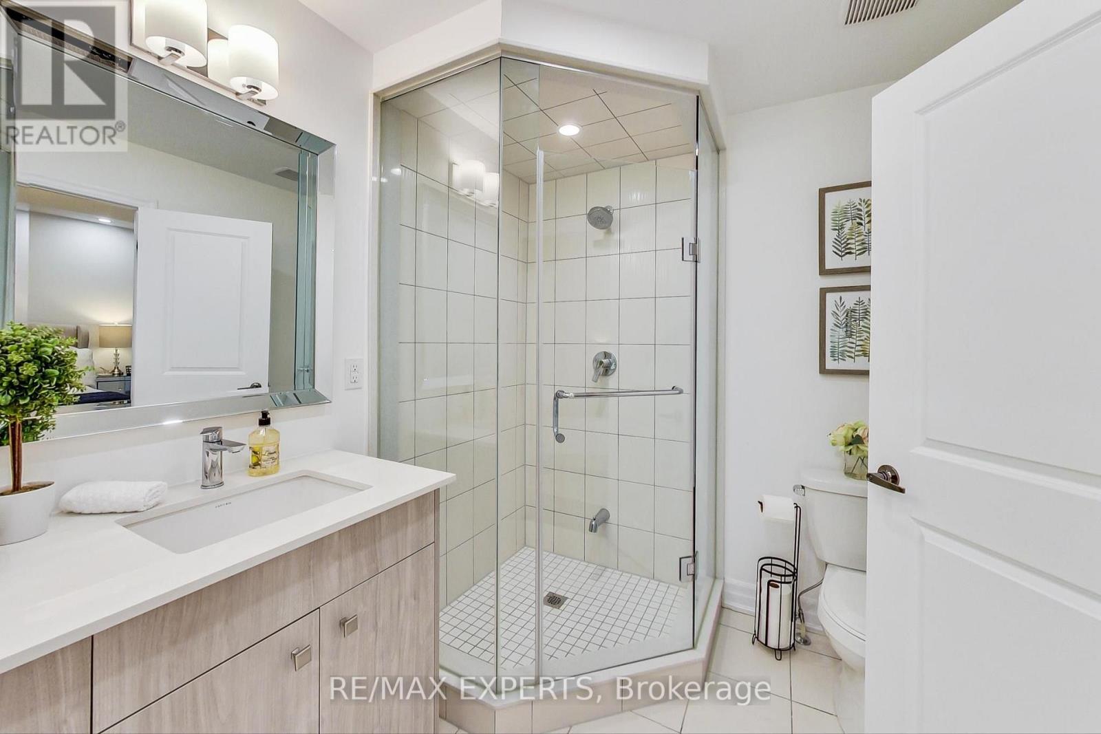 2285 Major Mackenzie Drive W, Vaughan, Ontario  L6A 5A8 - Photo 24 - N13655016