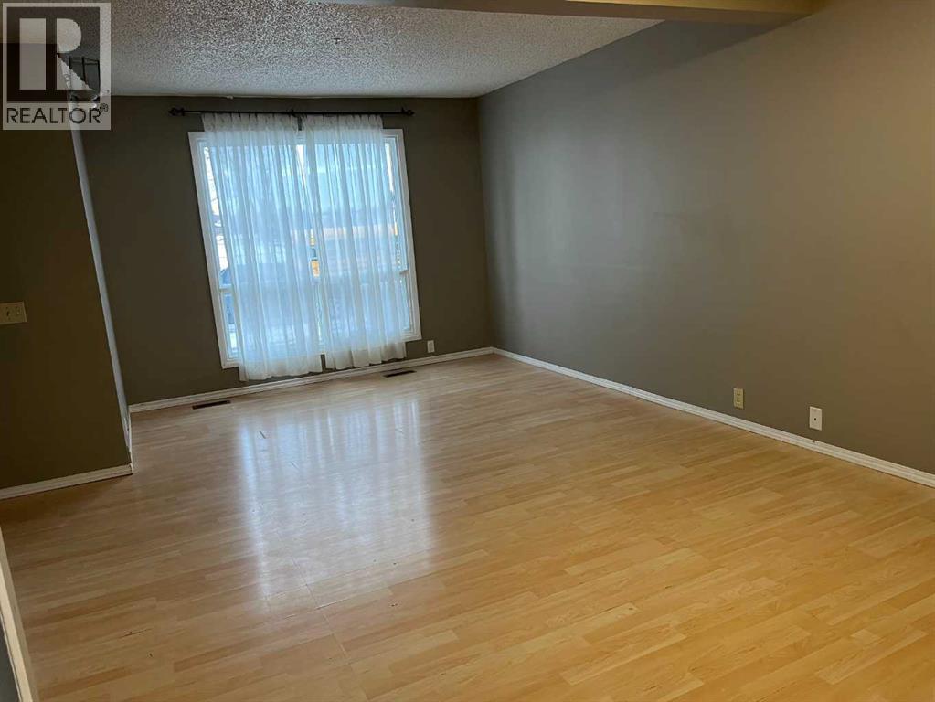 179 Falshire Drive NE, Calgary, Alberta  T3J 1P7 - Photo 11 - A2333722