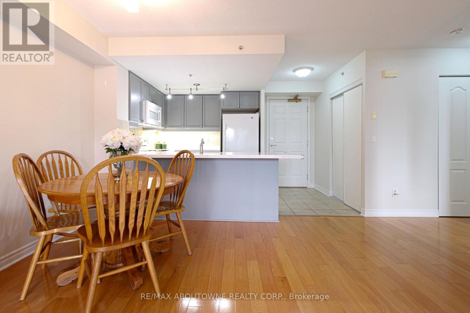 1002 - 350 Princess Royal Drive, Mississauga, Ontario  L5B 4N1 - Photo 12 - W13655020
