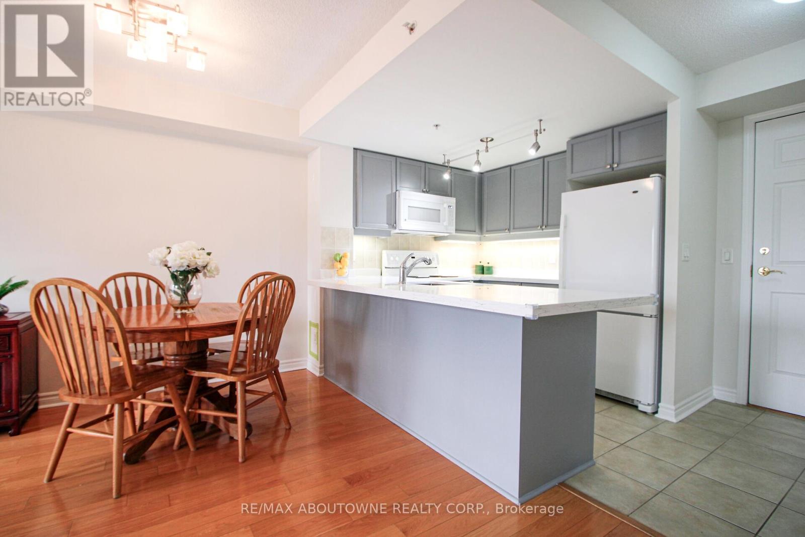1002 - 350 Princess Royal Drive, Mississauga, Ontario  L5B 4N1 - Photo 16 - W13655020