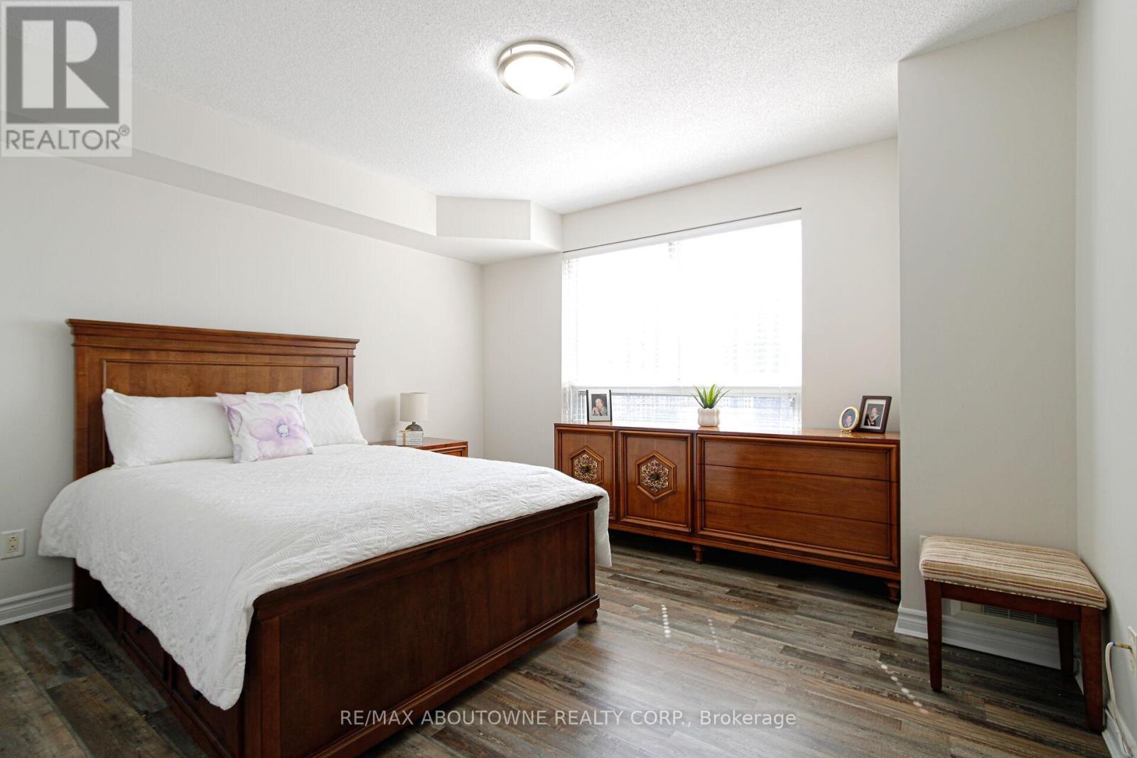 1002 - 350 Princess Royal Drive, Mississauga, Ontario  L5B 4N1 - Photo 18 - W13655020