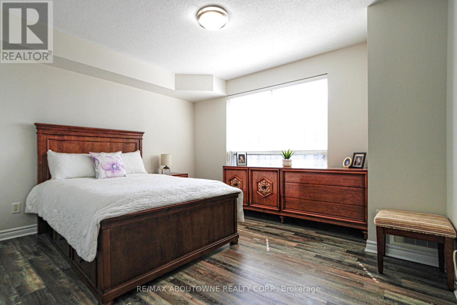 1002 - 350 Princess Royal Drive, Mississauga, Ontario  L5B 4N1 - Photo 19 - W13655020