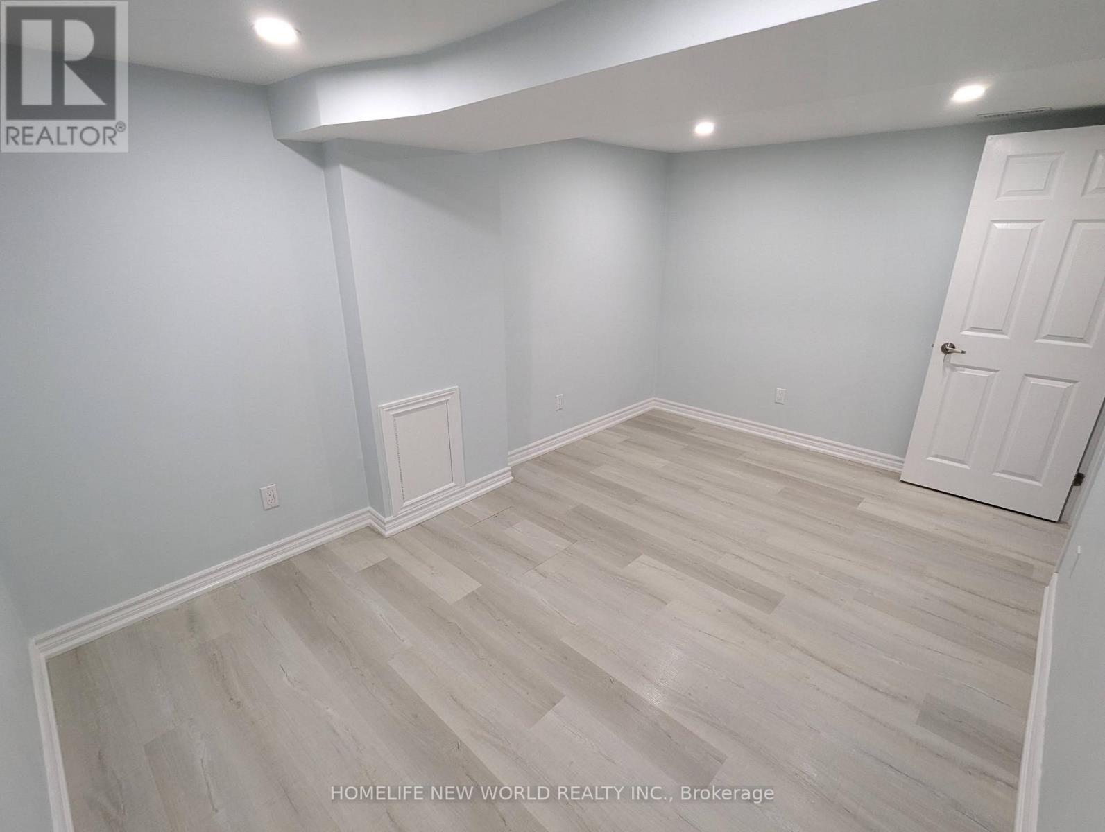 Lower - 90 Oakvale Avenue, Toronto, Ontario M4J 1J1 - Photo 8 - E13655034