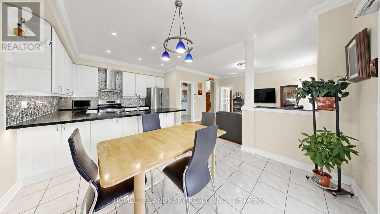 220 Williamson Road, Markham, Ontario  L6E 1S2 - Photo 10 - N13655036