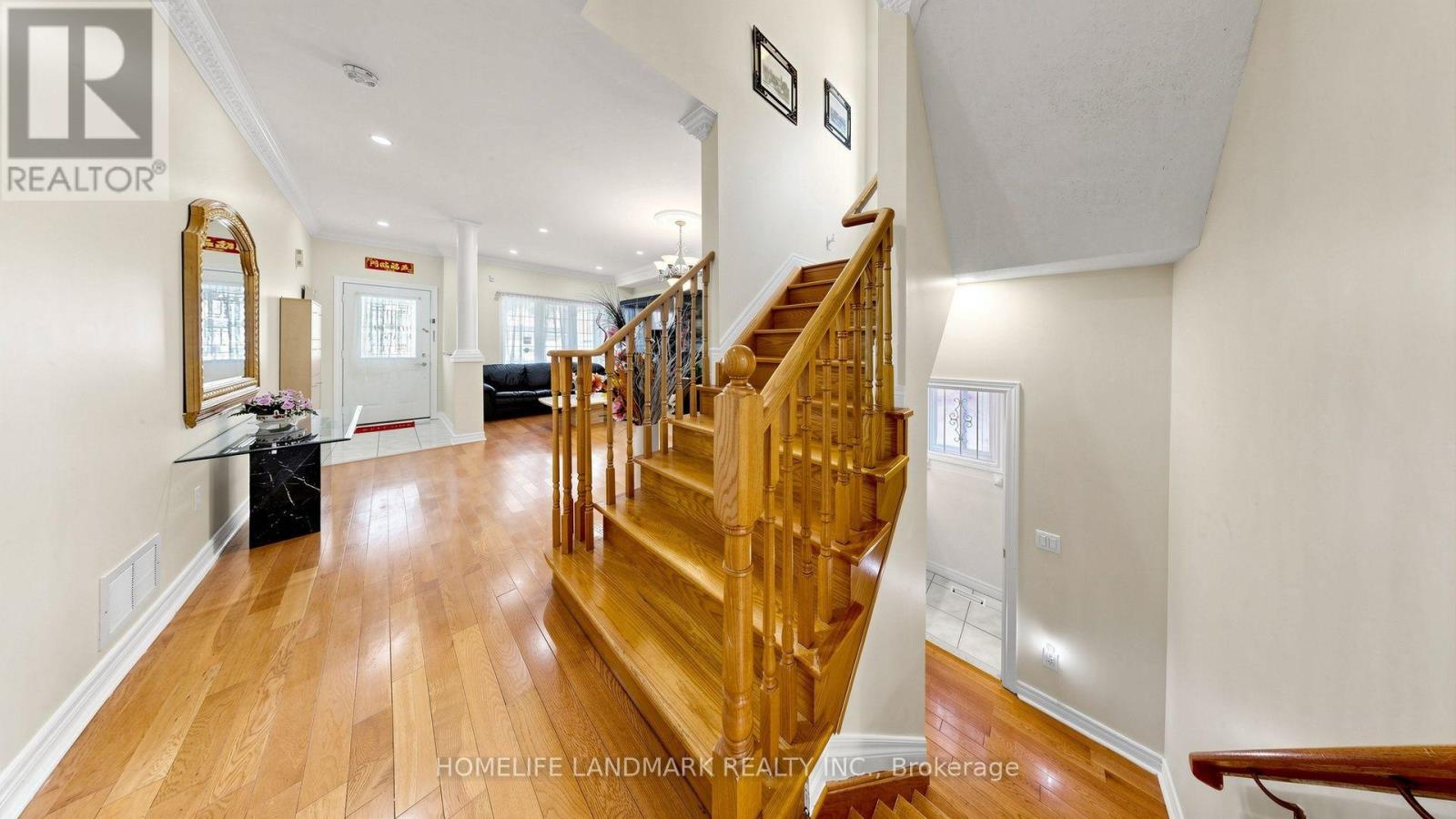 220 Williamson Road, Markham, Ontario  L6E 1S2 - Photo 17 - N13655036