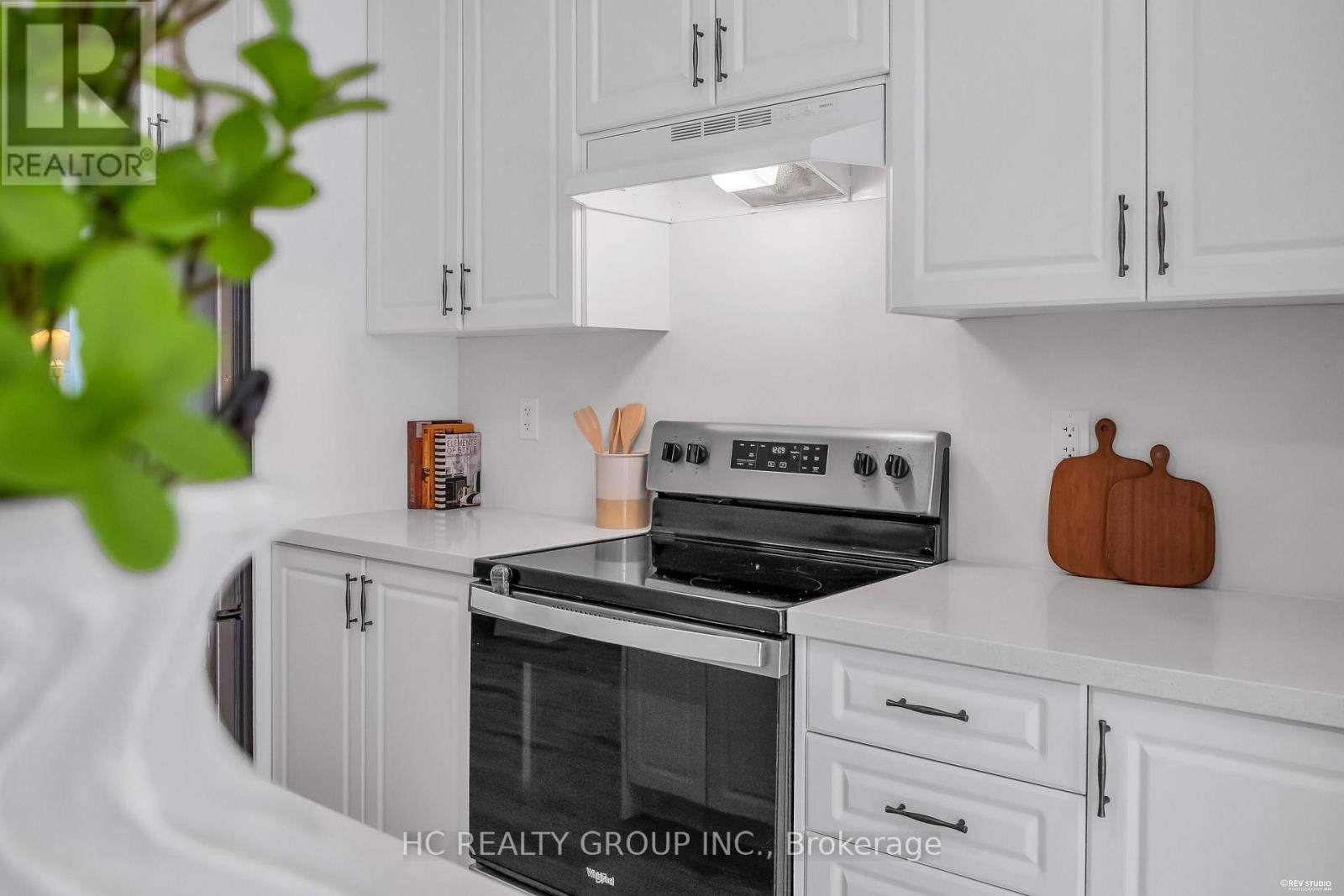 5 Aberfoyle Street, Vaughan, Ontario  L6A 5C5 - Photo 9 - N13655038