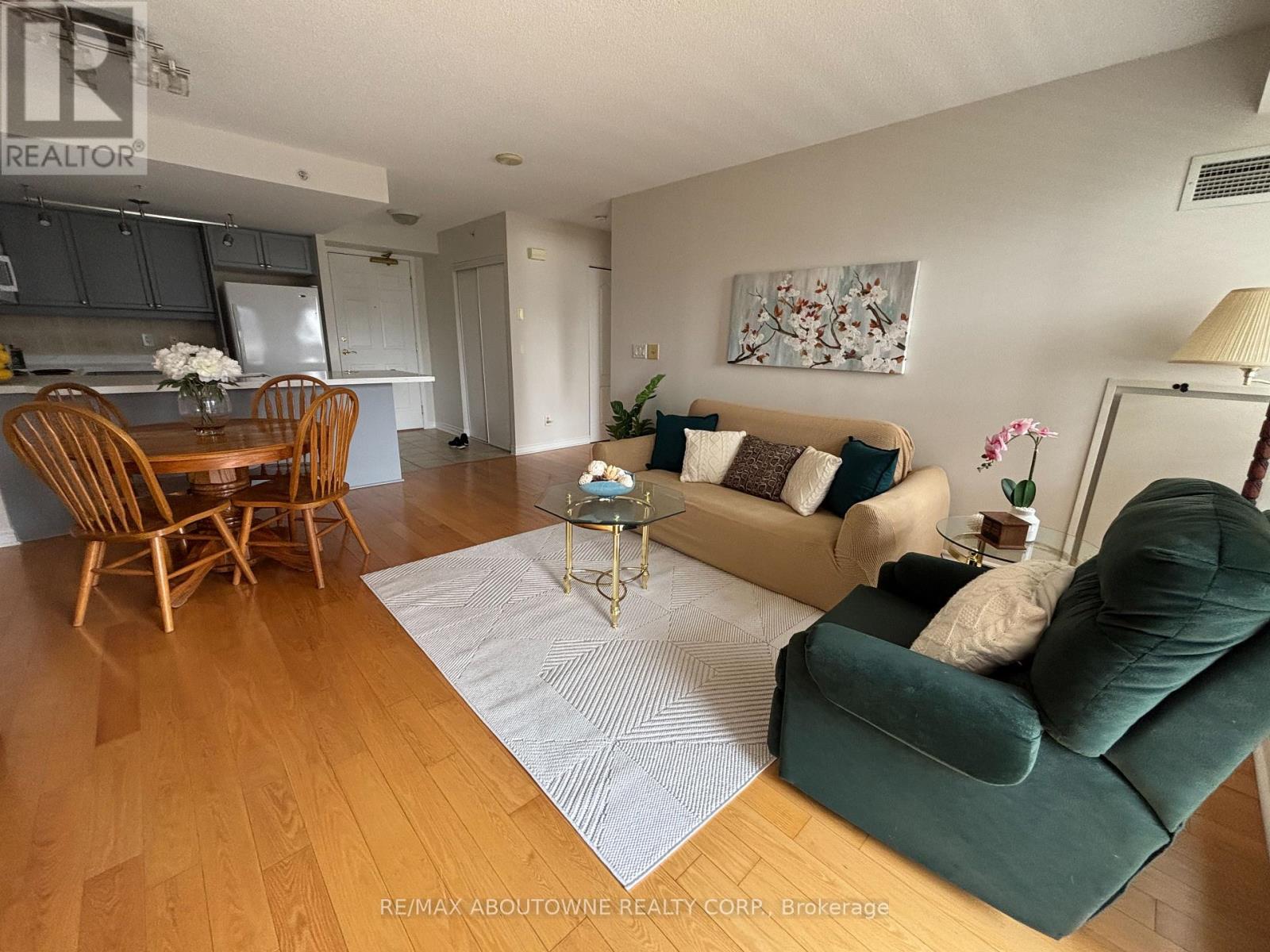 1002 - 350 Princess Royal Drive, Mississauga, Ontario  L5B 4N1 - Photo 19 - W13655024