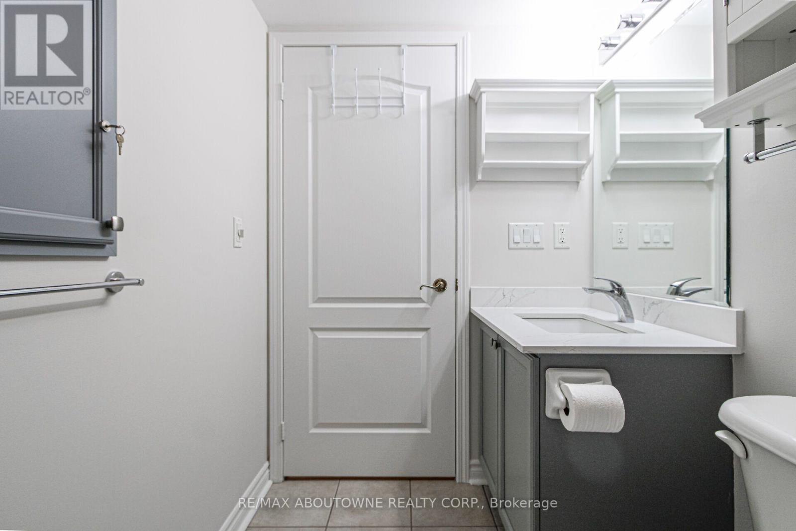 1002 - 350 Princess Royal Drive, Mississauga, Ontario  L5B 4N1 - Photo 22 - W13655024