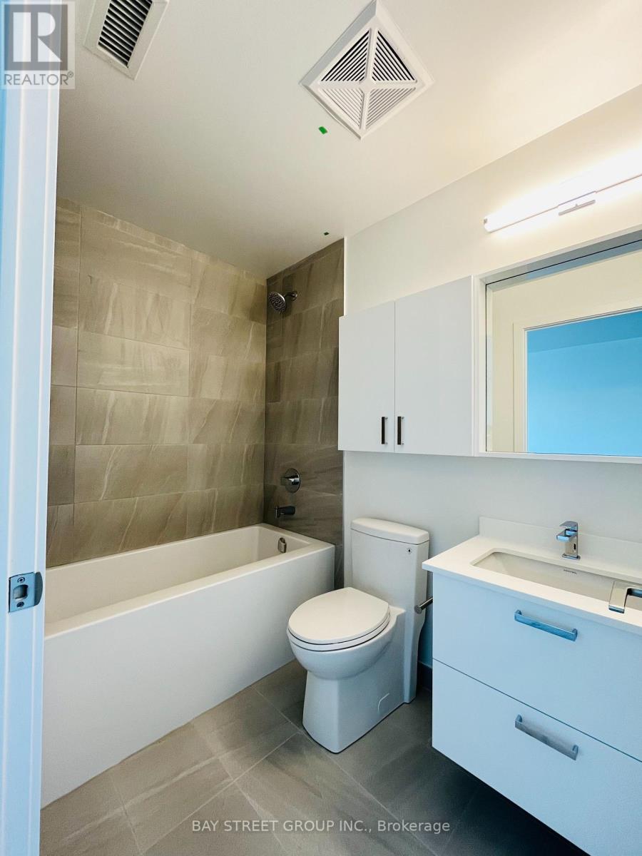 B1508 - 50 Upper Mall Way, Vaughan, Ontario  L4J 0B8 - Photo 4 - N13655052