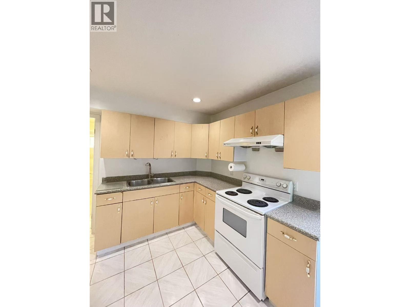 1000 Cliff Avenue, Burnaby, British Columbia V5A 2J9 - Photo 2 - R3153964