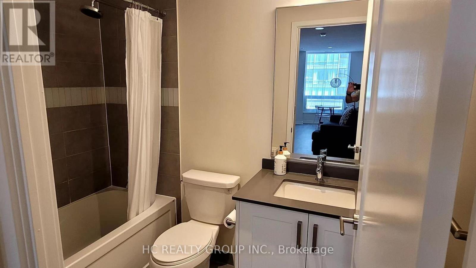 205 - 99 John Street, Toronto, Ontario  M5V 0S6 - Photo 13 - C13655058