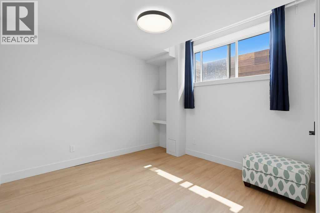 136 10 Avenue NW, Calgary, Alberta  T2M 0B3 - Photo 32 - A2334114