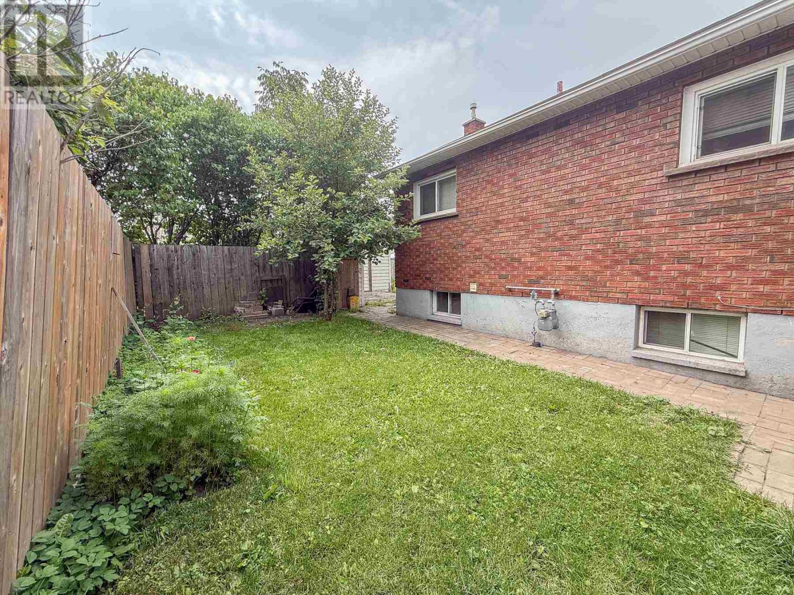 655 Queen St W, Sault Ste. Marie, Ontario P6A 1B1 - Photo 31 - SM262028